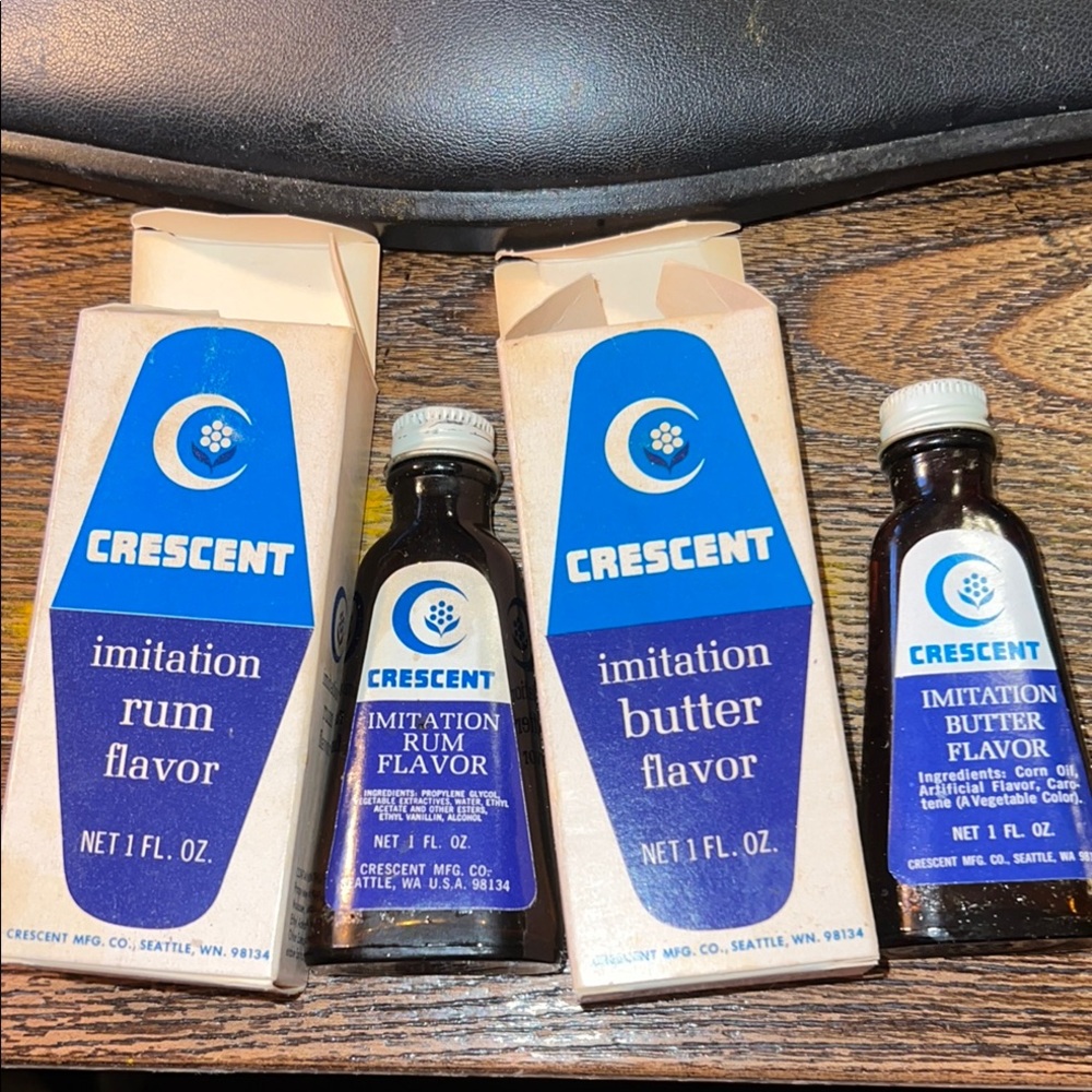 Vintage Crescent spices Imitation Rum and Butter Flavor bottles glass Set